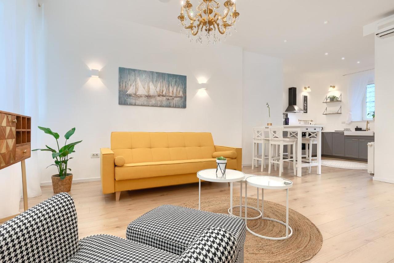 Calafati Apartment With Free Private Parking Rijeka Ngoại thất bức ảnh