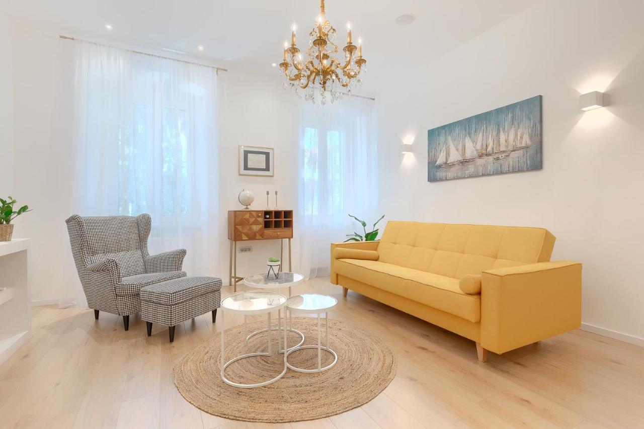 Calafati Apartment With Free Private Parking Rijeka Ngoại thất bức ảnh