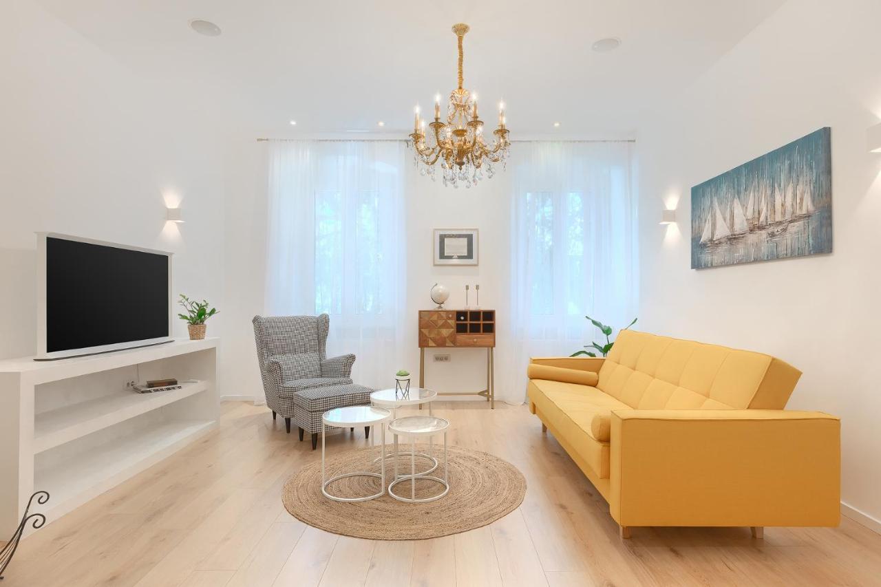 Calafati Apartment With Free Private Parking Rijeka Ngoại thất bức ảnh