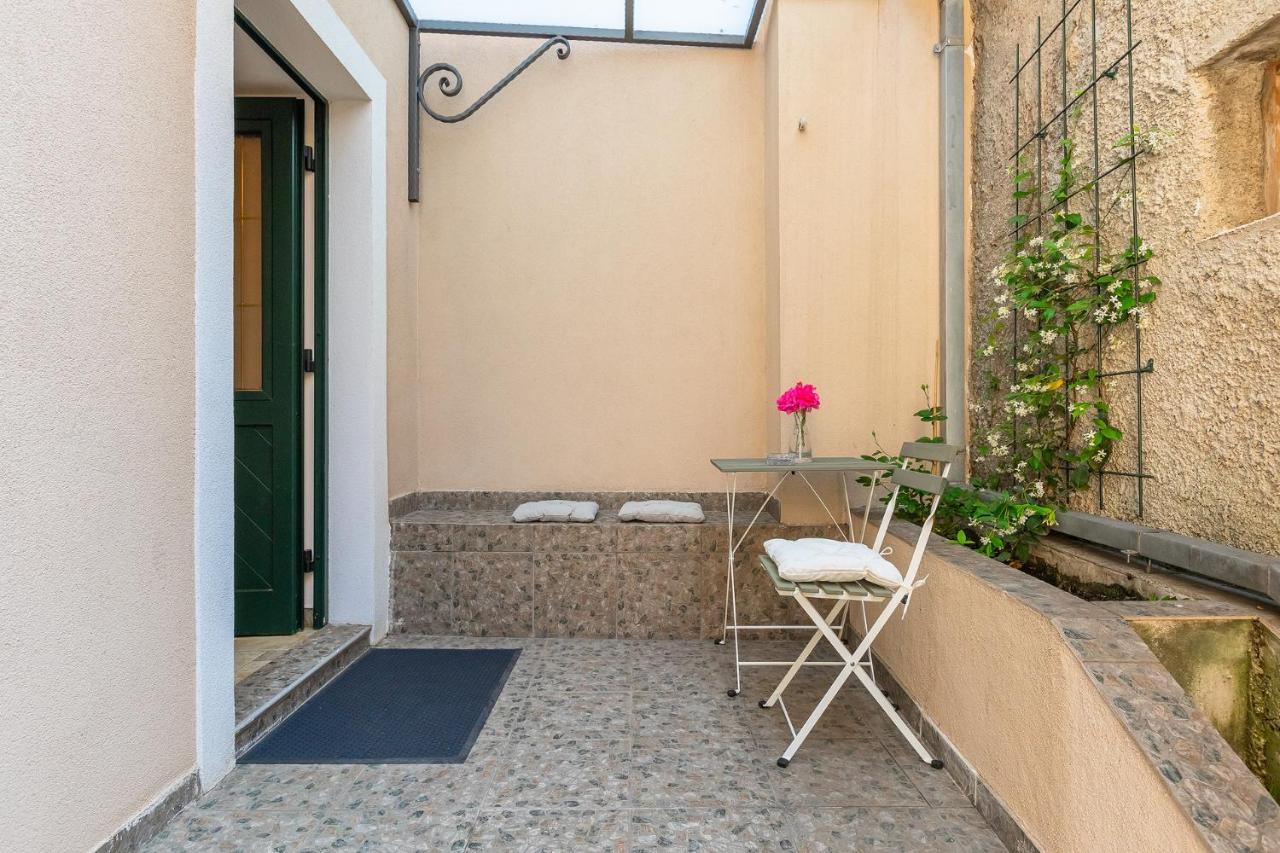 Calafati Apartment With Free Private Parking Rijeka Ngoại thất bức ảnh